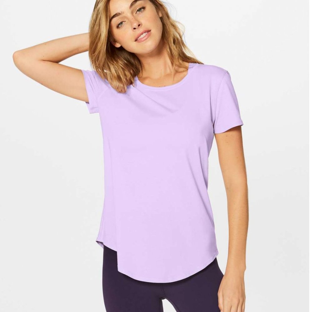 Like new EUC Lululemon crewneck tshirt